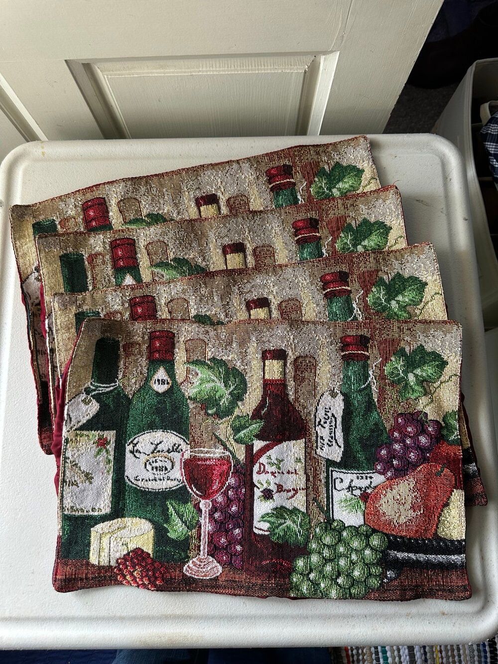 Set of 4 Vibrant Wine Cheese Grapes Motif Grapevine Winery Tapestry Placemats